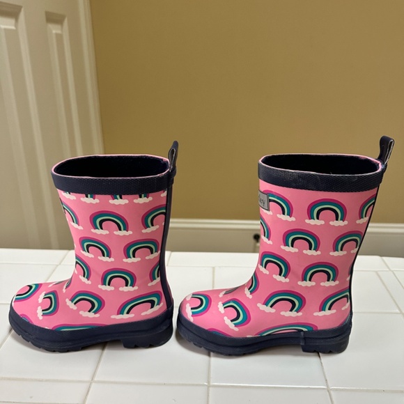 Hatley Pink Rainbow Rainboots - Size 9 - Picture 3 of 8